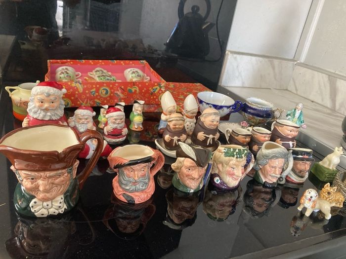 Royal doulton Goabel humble Wade Denton toy tea set figurine lot