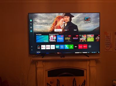 Samsung QE75Q60BAUXXU 75" 4K HDR QLED Smart TV with Voice Assistants