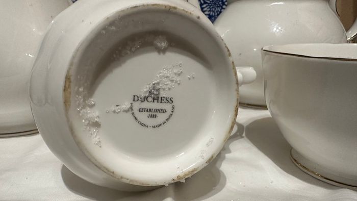 Fine bone china Duchess