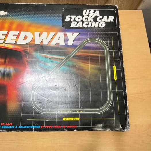 SCX 1:32 NASCAR Slot Car Track Set Tested - 2 Cars & Box - Super Speedway