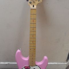 Squier by Fender Hello Kitty Stratocaster (Limited Edition)