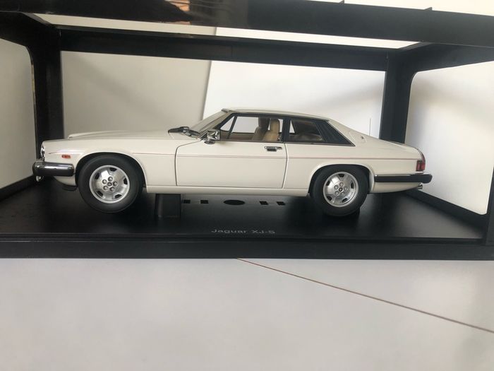 model cars Autoart, minichamps, Otto, Norev etc