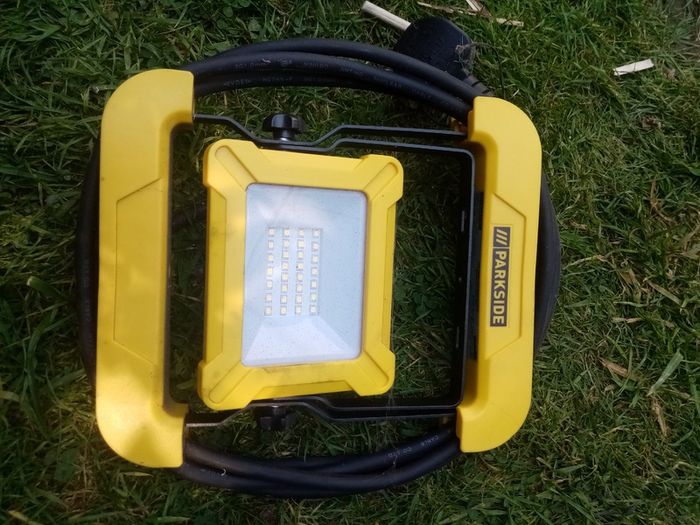 very strong work light