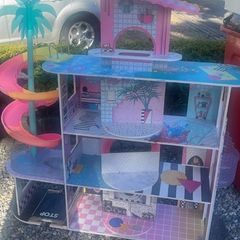 LOL doll house. Free to go. Will not be disassembled-will be as seen. Need collected today. Thank you