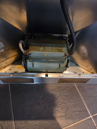 2 Stainless Steel Cooker Hood Extractors
