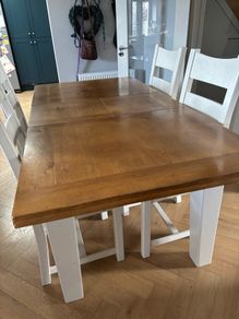 Solid Oak Extendable Dining Table & 4 Chairs