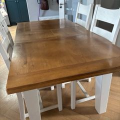 Solid Oak Extendable Dining Table & 4 Chairs