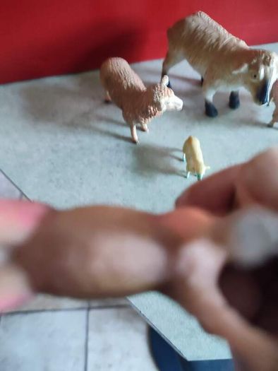 Lot Of 5 Cheaps Miniature Small Hard Plastic Farm Animals Toys.
