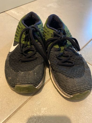 Nike trainers size UK 5
