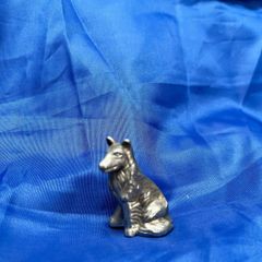 cast metal dog