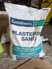 plastering sand