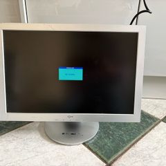 Free LCD Monitor 19"