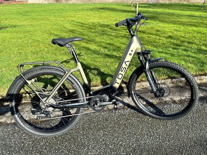 Tosa G-Rav Carbon