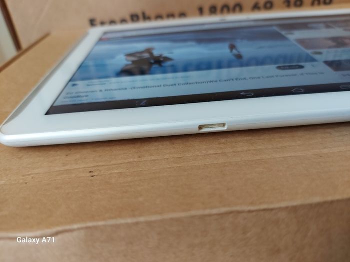 ARROWS 10.1 inch Tablet, Model FJT21, 64GB, in excellent condition, great for youtube and watching movies