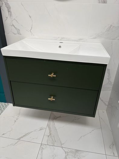 Vanity unit, basin & Mirror