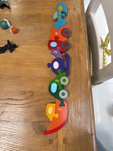 Wood puzzle - 8 pieces