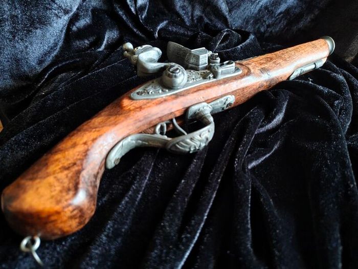 decorative 18th-century style flintlock pistol replica