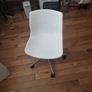 Child's rotating office chair Image 2