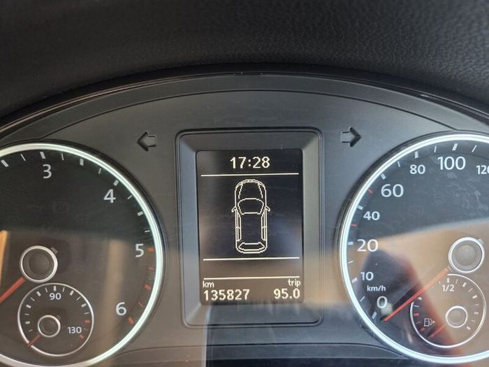 2013 Volkswagen Tiguan 2.0 TDI Diesel, 135,830 km