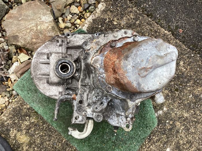 Gearbox for Reconditioned. Citroen Berlingo, Peugeot Partner, 1.6HDi Diesel Engine, with 5 speed gearbox (Suits 2010 - 2018 Models.)