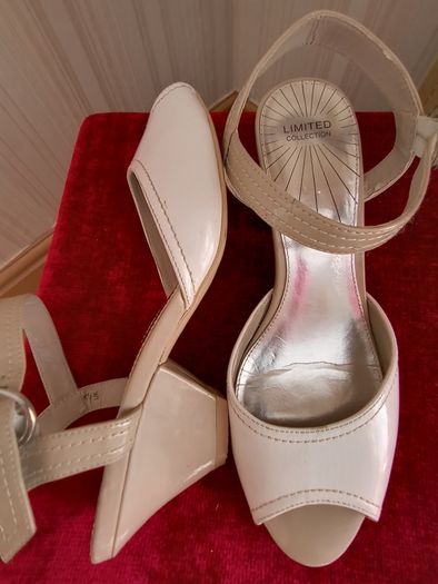 Boots, Shoes, 5, Reduced