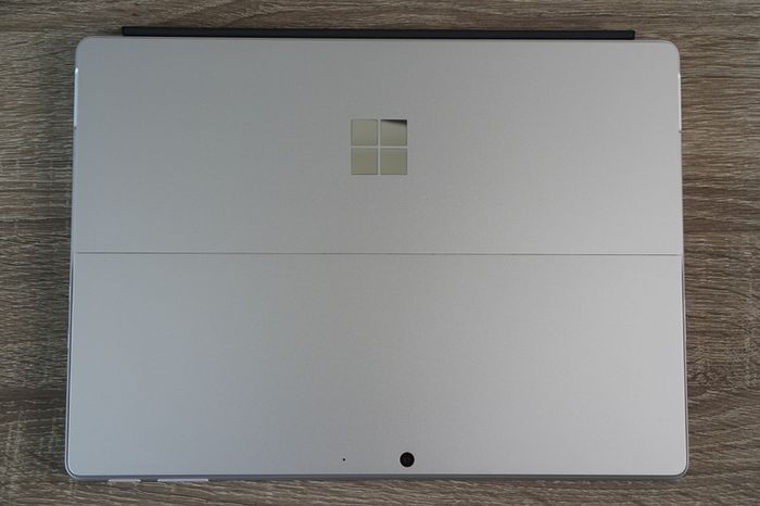 Surface Pro 9 | i5-1245U vPro | 120Hz PixelSense | Like New