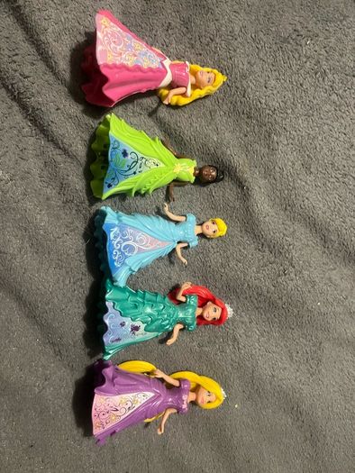 Disney Magic Clip Dolls