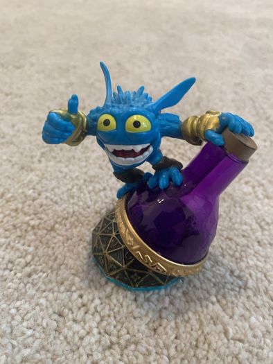 Skylanders 32 piece figures bundle