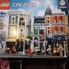 Lego 10255 Assembly Square
