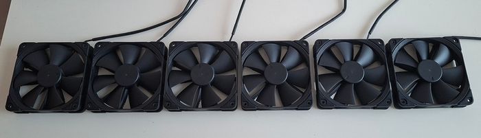 6 x Noctua NF-F12 industrialPPC-2000 Fans