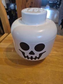 Lego Skeleton Head Tub