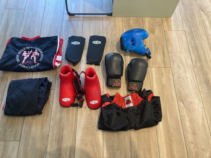 Kickboxing gear