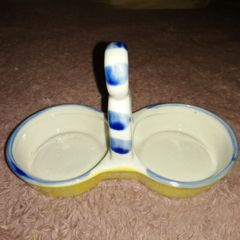 Salt and pepper dish