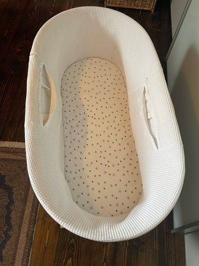 Shnuggle Moses Basket