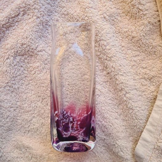 Jerpoint Glass Studio vase