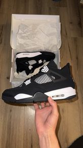 Jordan 4 White thunders