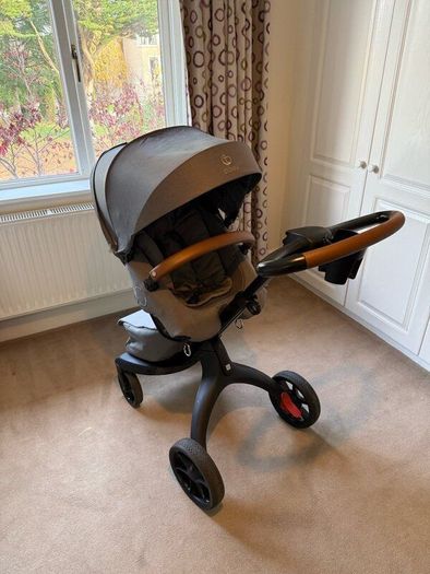Buggy Stokke Xplory grey