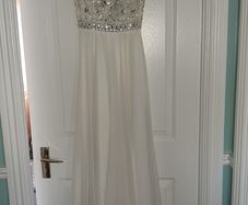 Stunning Wedding /Debs Dress
