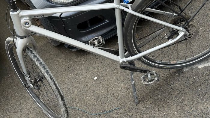BMW Urban Bike 29 Disc Brakes Shimano Deore