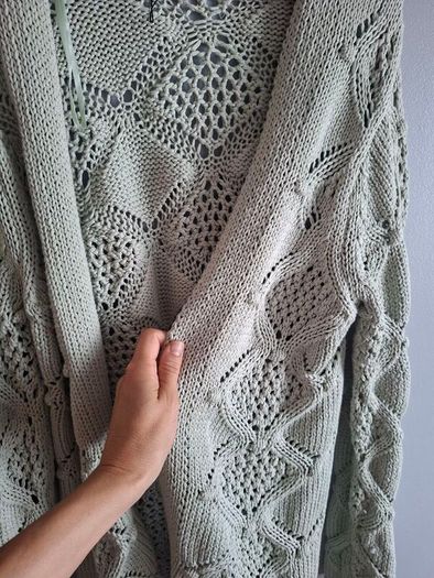 Beautiful light mint green chunky knit cardigan