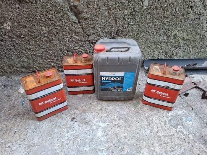 cans of oil