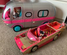 LOL camper van with dolls and car