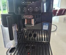 DeLonghi Coffee  Machine