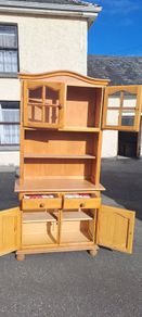 Kitchen dresser