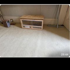 Pet enclosure
