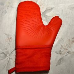 Silicone Oven Mitt - Brand New, Never Used