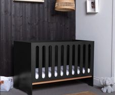 Baby elegance black cot