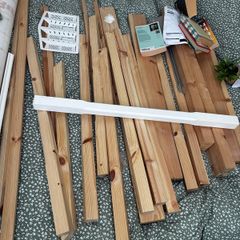 10 x stair spindles plus bannister and track
