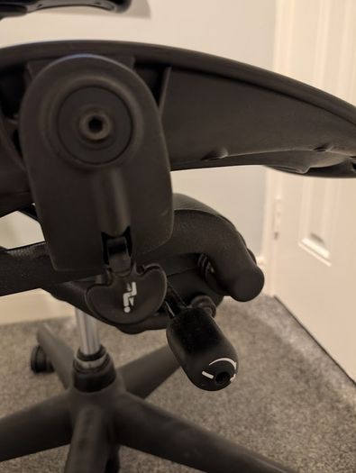 Herman Miller Aeron Classic - Fully Loaded
