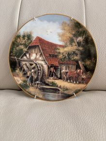 Royal Grafton Collectors' Plate (19.5cm)